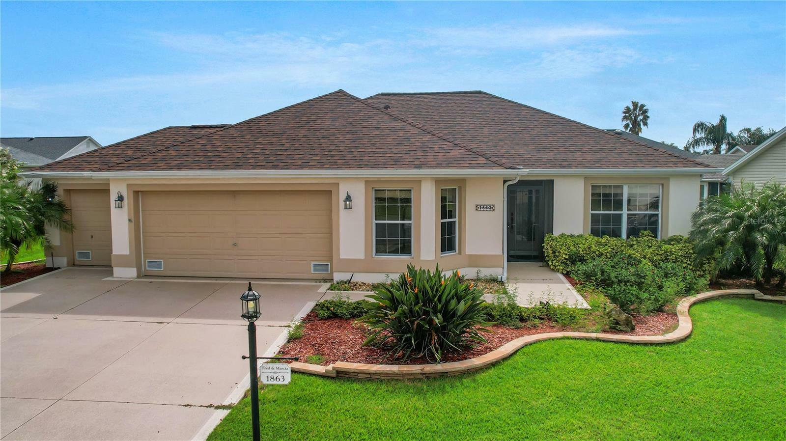 Property Photo:  1863 Union Place  FL 32162 