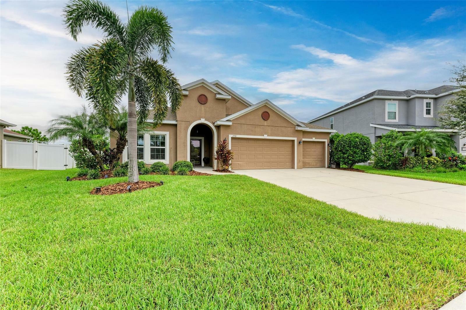 Property Photo:  7787 108th Avenue Circle E  FL 34219 