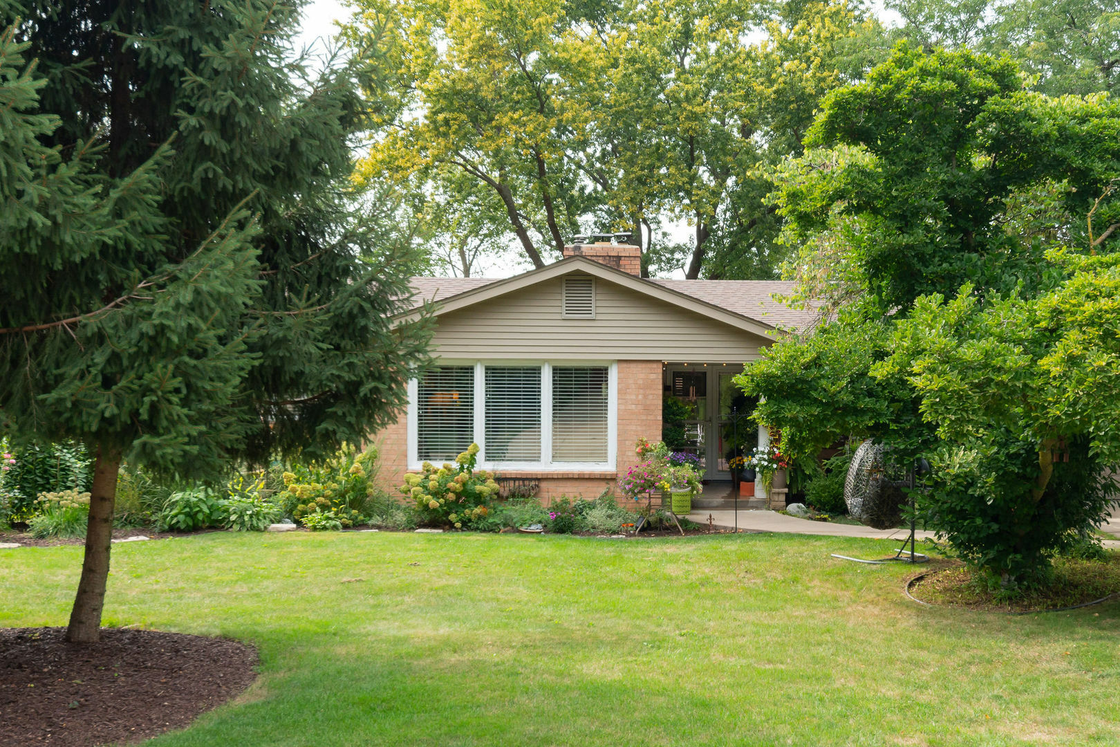 Property Photo: 4743 Welsh Road IL 61107