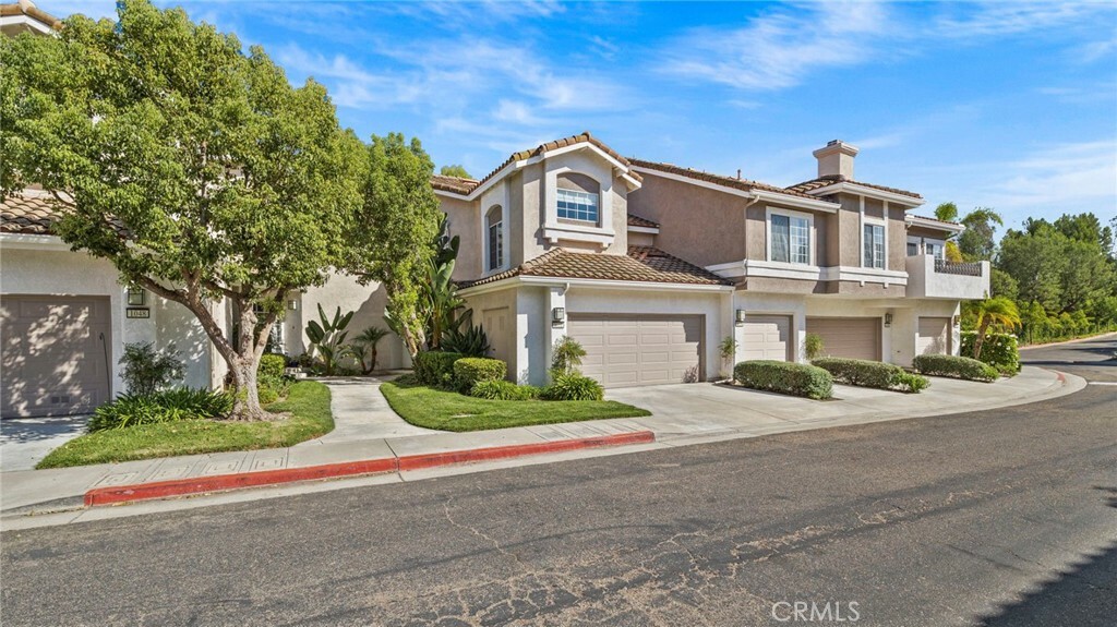 Property Photo:  1052 S Dewcrest Drive  CA 92808 