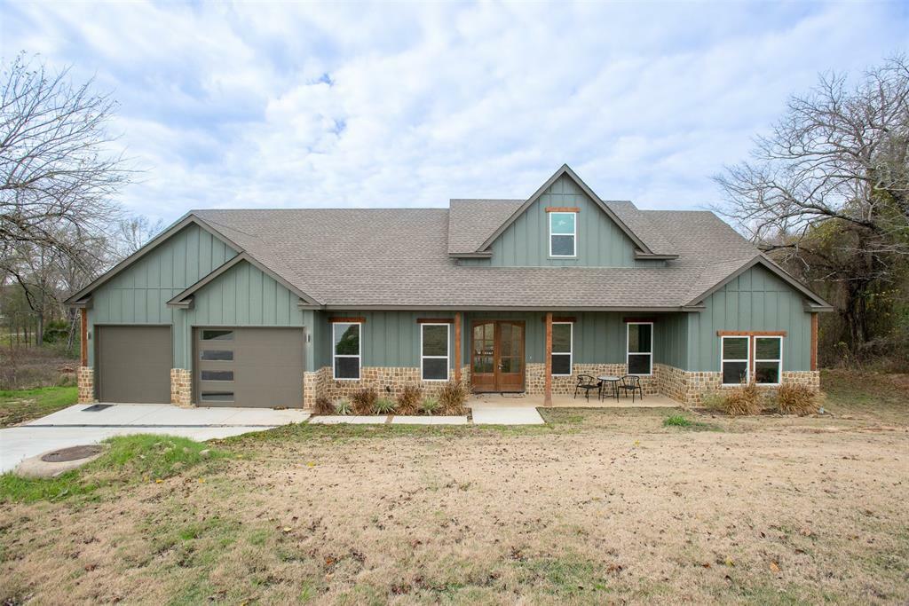 Property Photo:  200 Splitrail Drive  TX 75143 