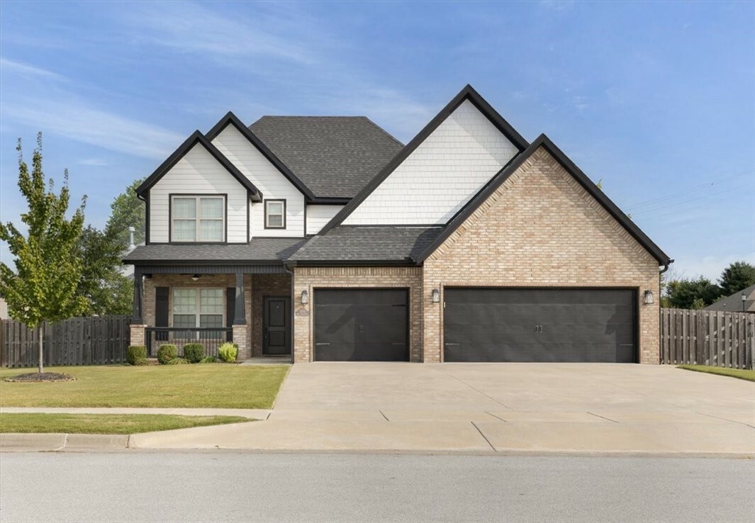 Property Photo:  5501 W Bay Drive  AR 72758 