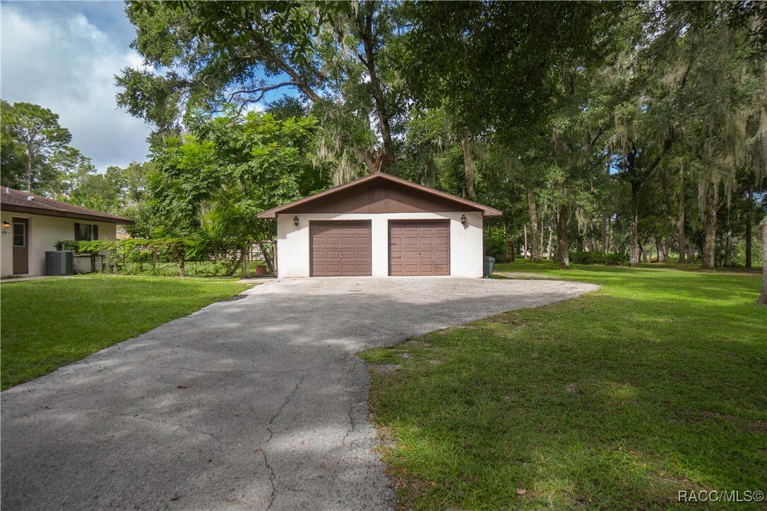 Property Photo:  184 N Bliss Point  FL 34453 