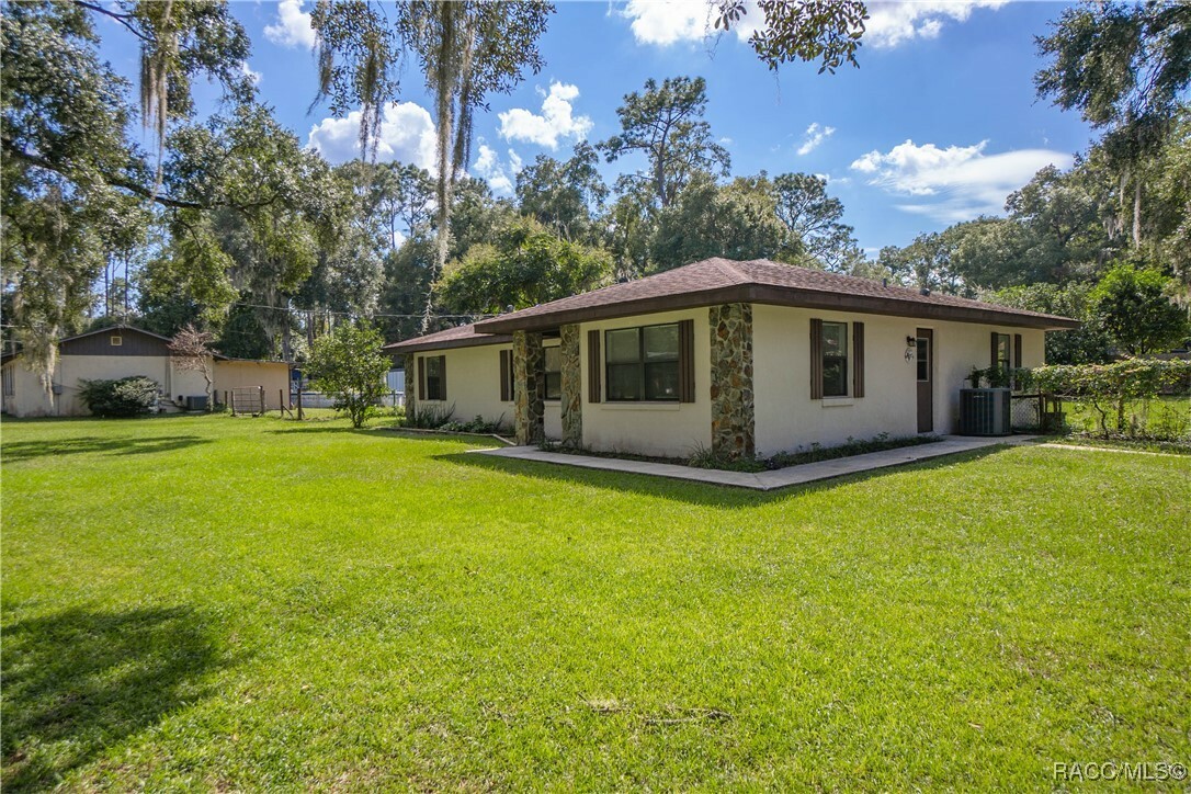 Property Photo:  184 N Bliss Point  FL 34453 