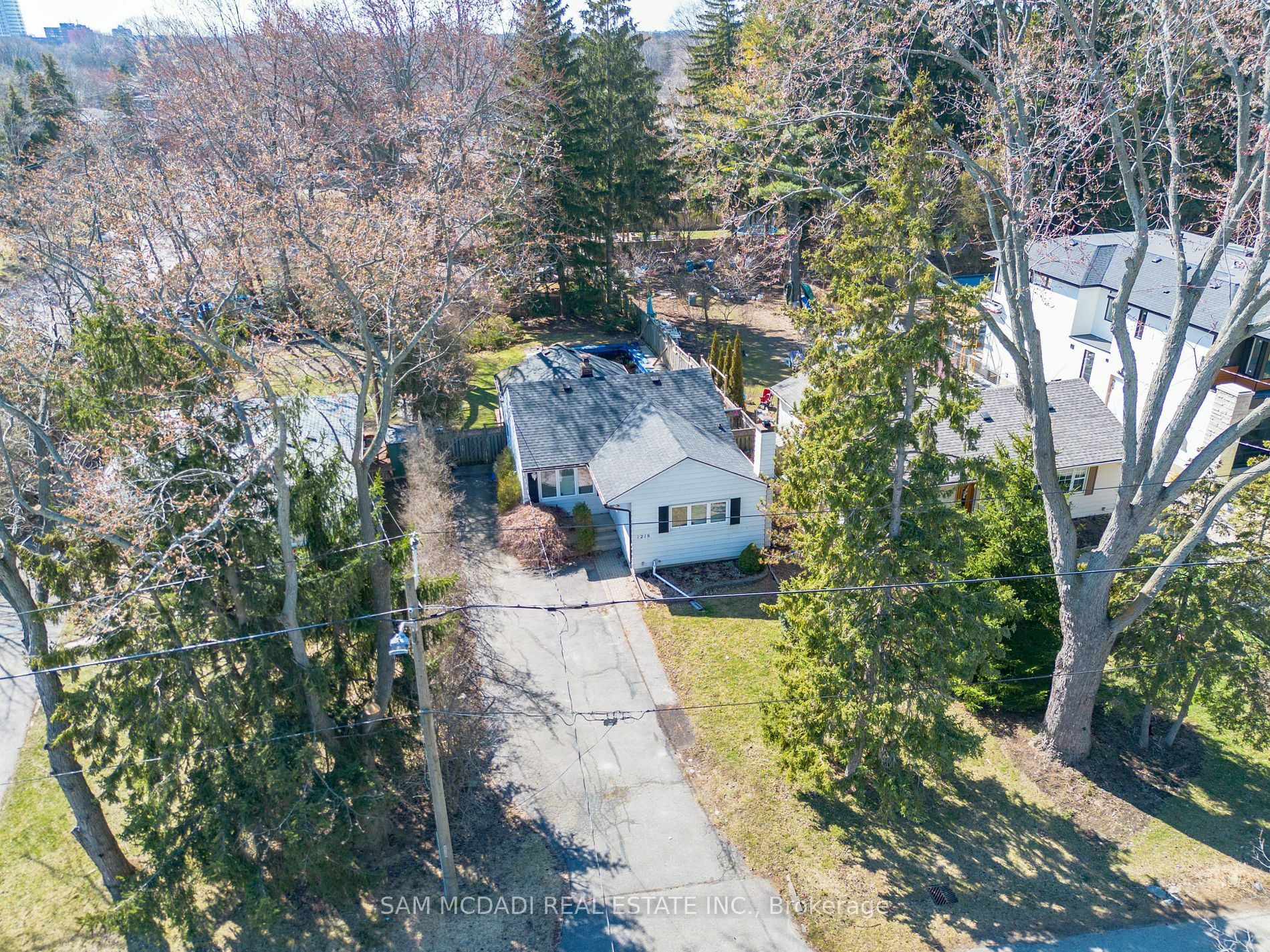 Photo de la propriété:  1218 Lakebreeze Dr  ON L5G 3W6 