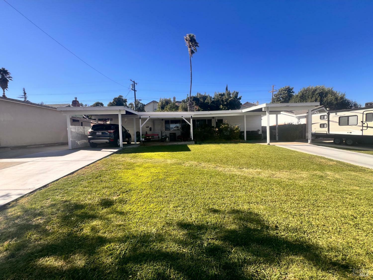 Property Photo:  734 Elm Way  CA 94571 