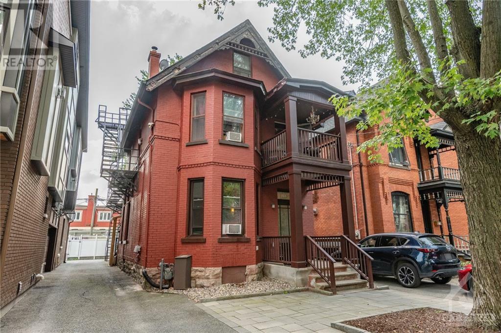 Photo de la propriété:  466 Maclaren Street  ON K1R 5K6 