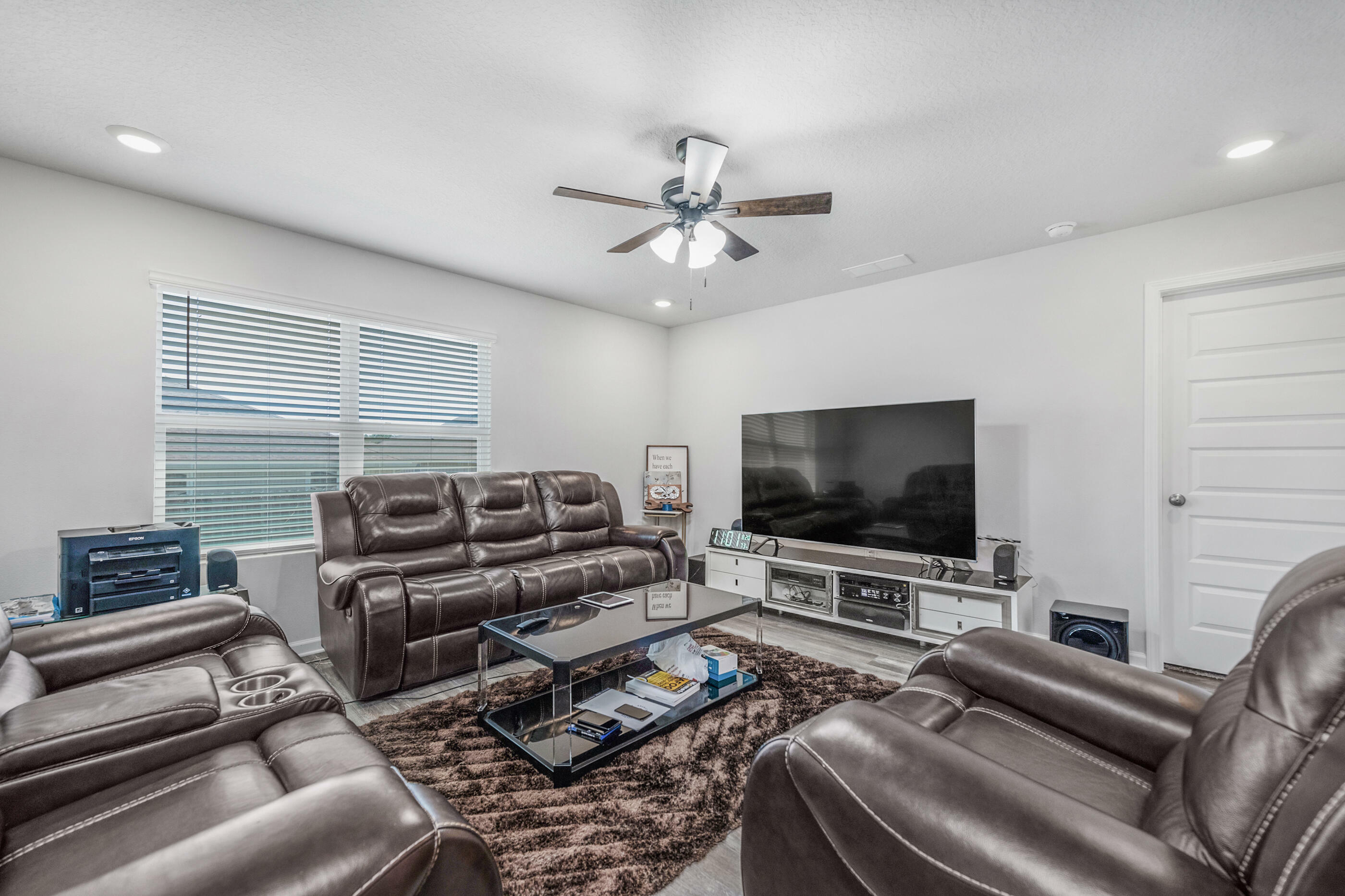 Property Photo:  205 Laurel Hill Street  FL 32539 