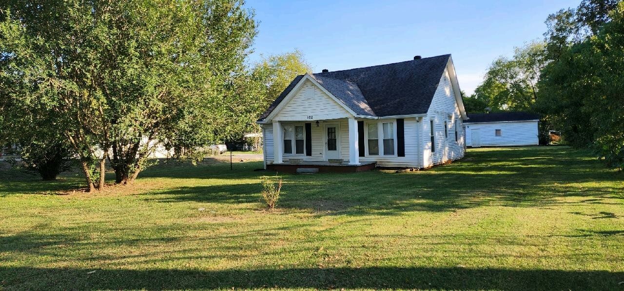 102 Woodbury St  Murfreesboro TN 37127 photo