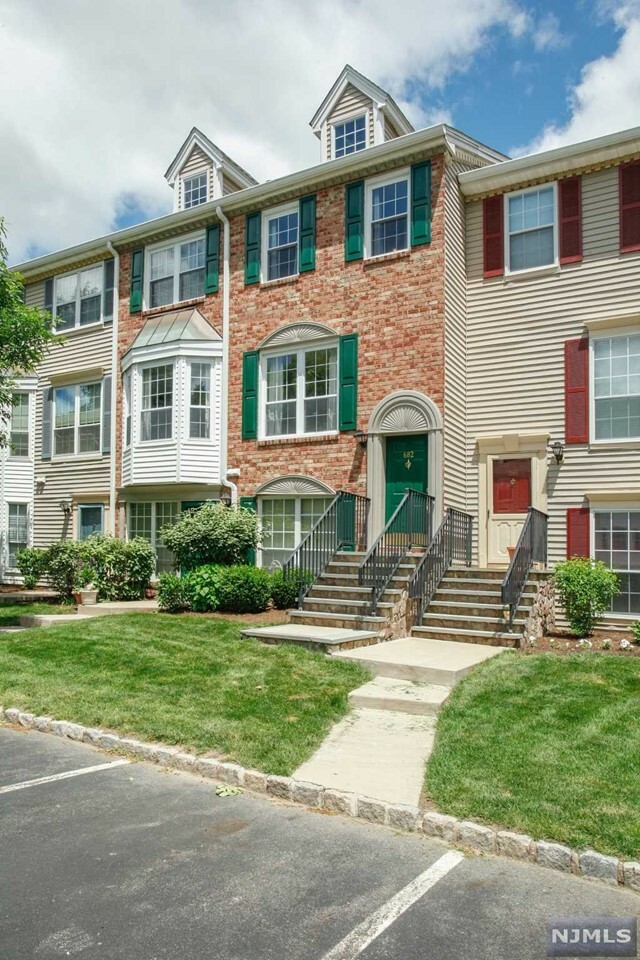 Property Photo:  682 Plum Terrace  NJ 07430 