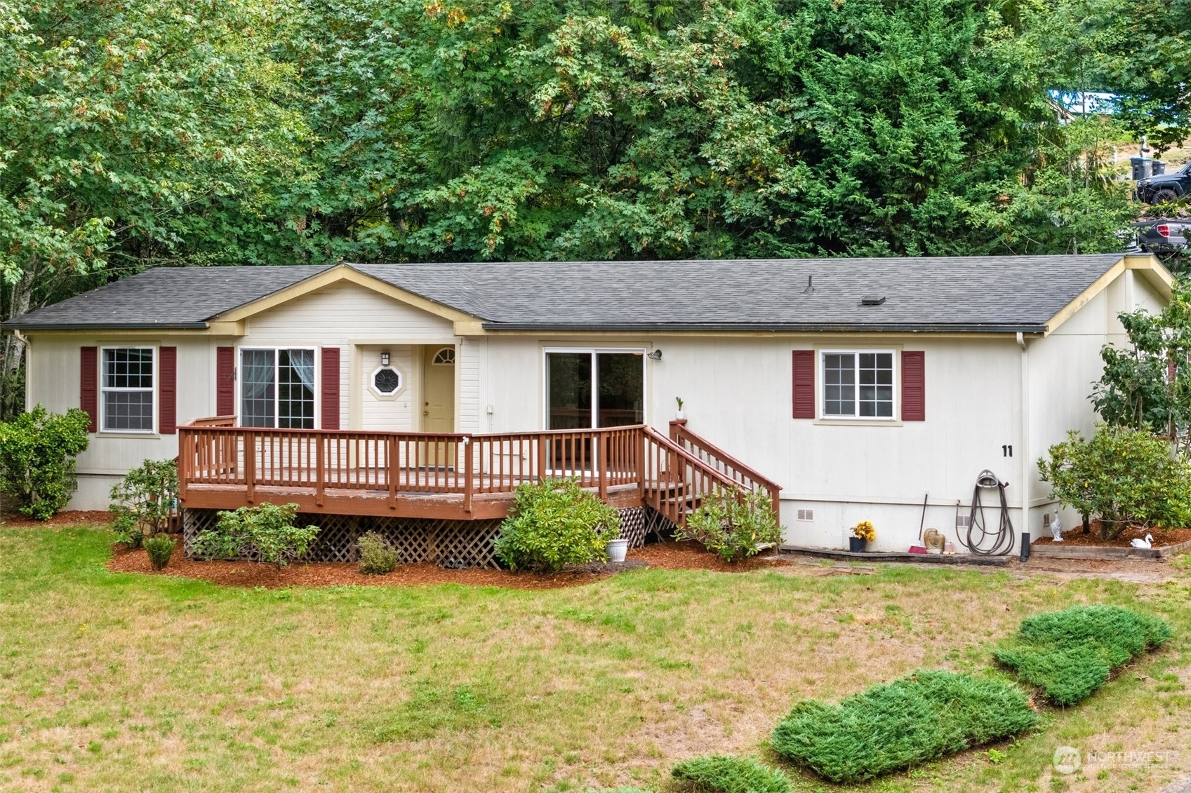 Property Photo: 11 SE Fuchsia Avenue WA 98584