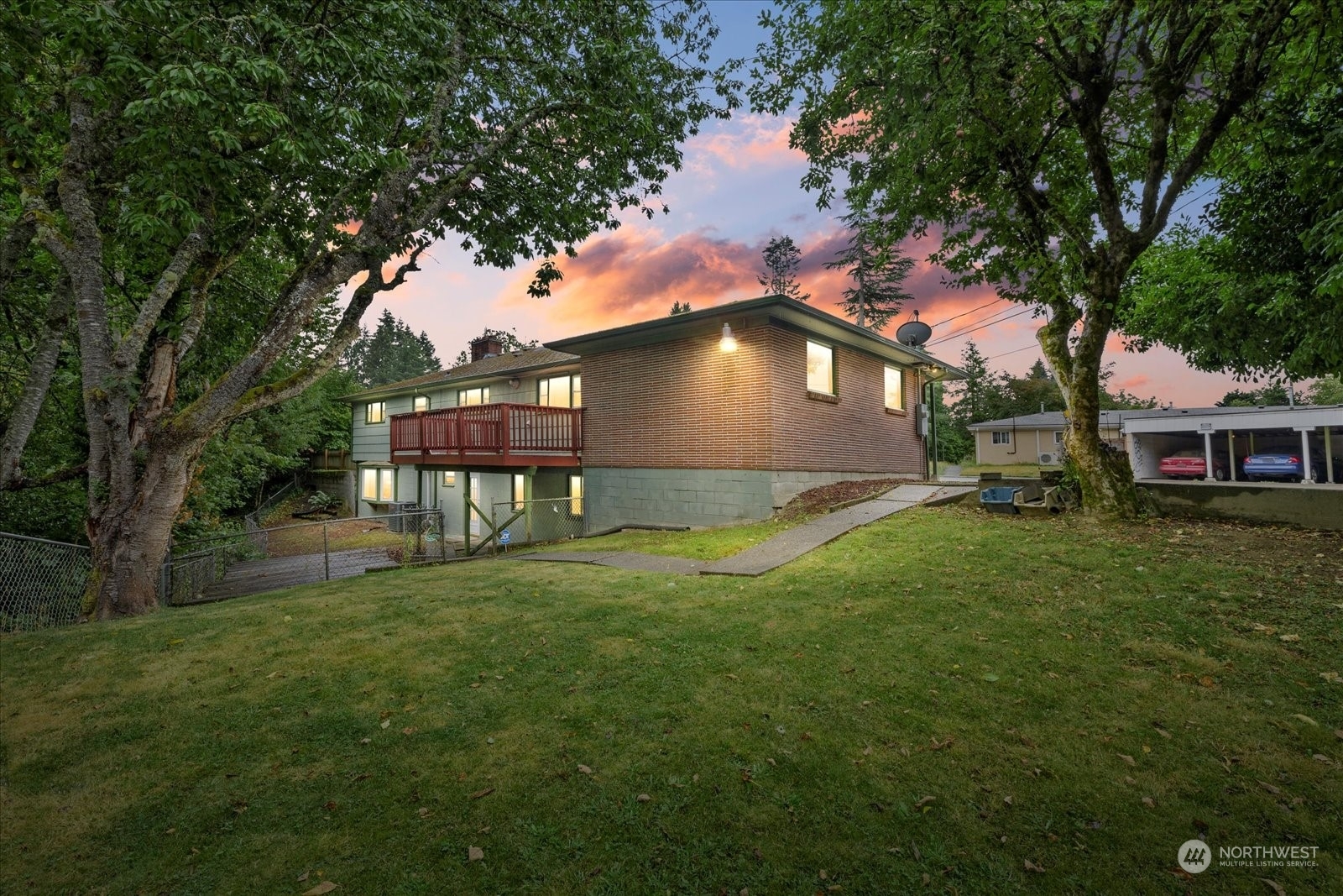 Property Photo:  1030 Carlyon Avenue SE  WA 98501 