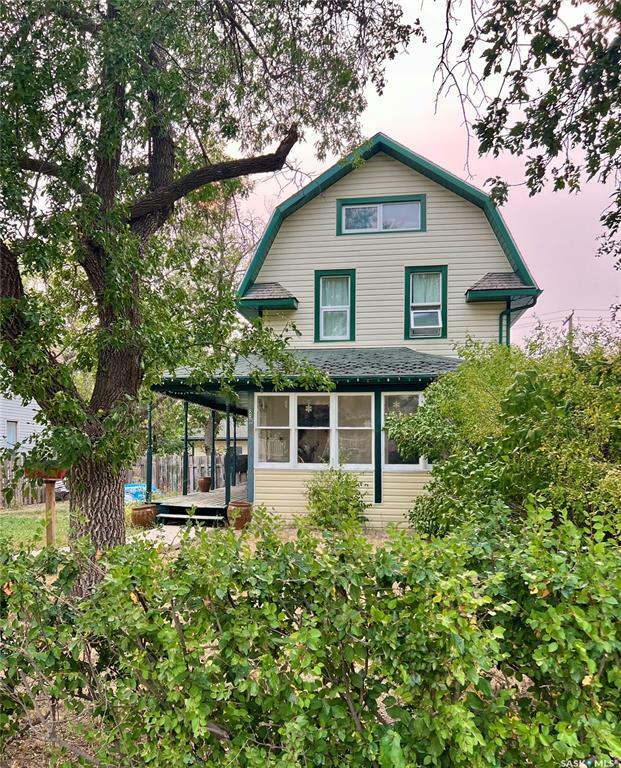 Property Photo:  238 2nd Avenue NW  SK S9H 0P3 