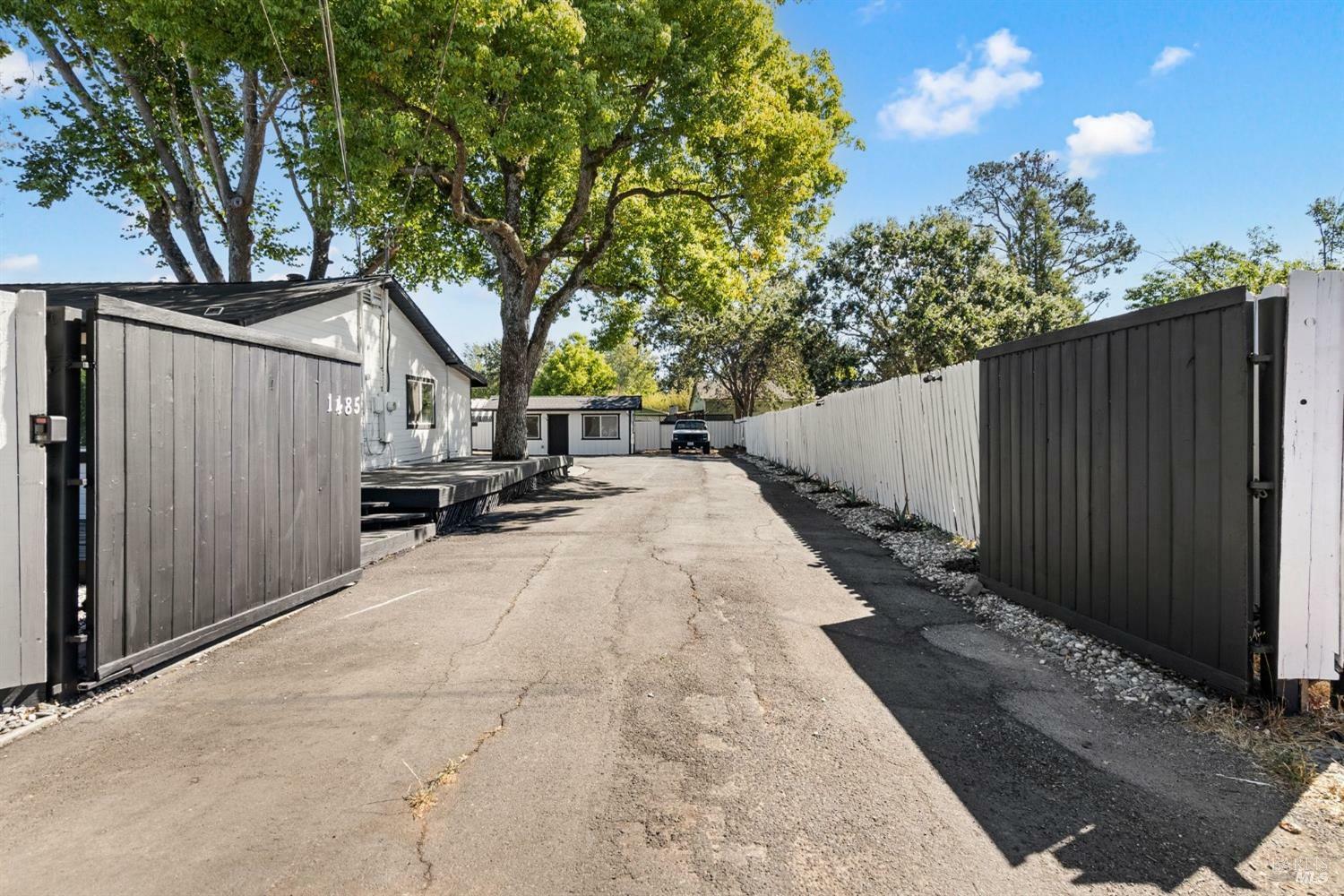 Property Photo:  1485 S Wright Road  CA 95407 