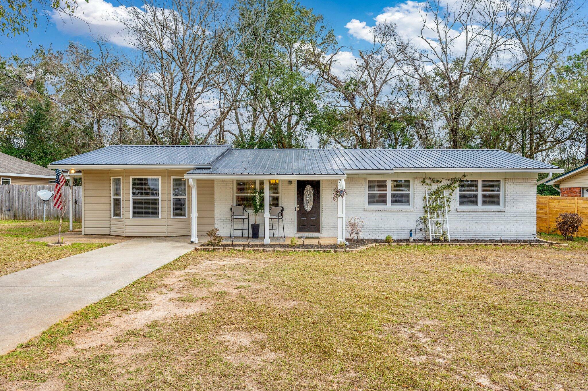 Property Photo:  149 Shady Lane  FL 32536 