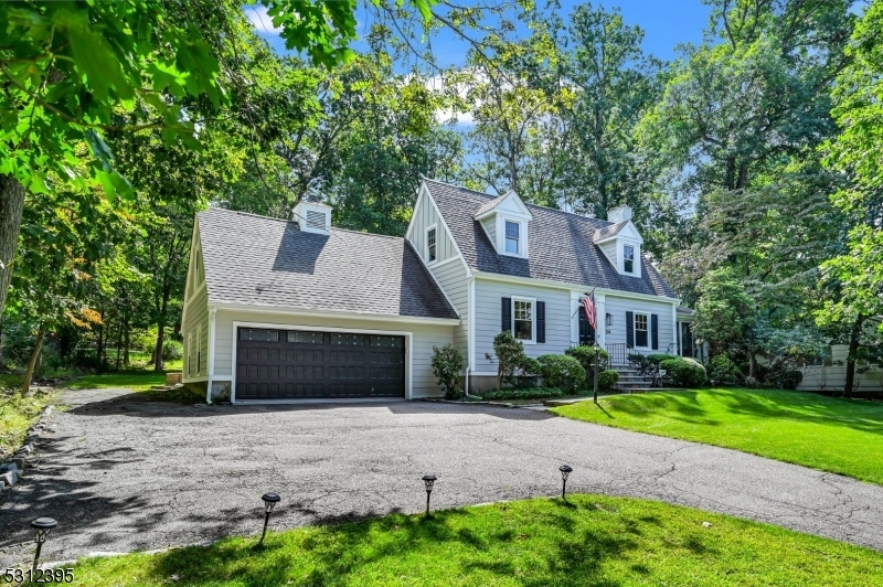 Property Photo:  104 Grandview Ave  NJ 07006 