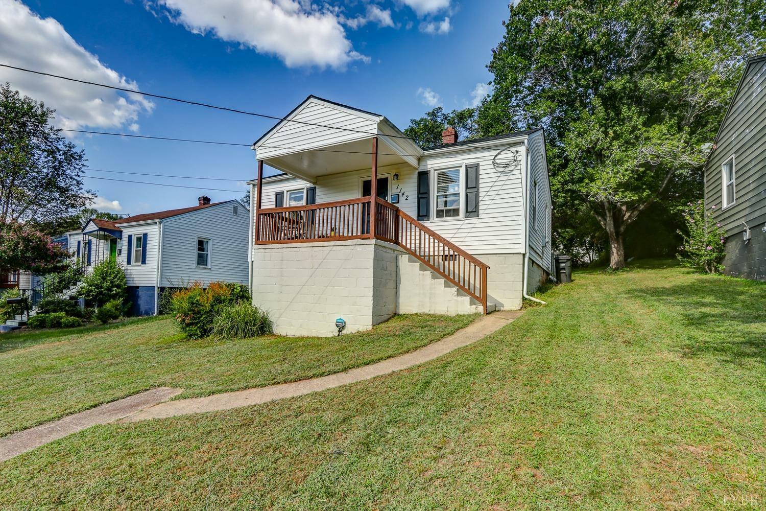 Property Photo:  1142 Stratford Road  VA 24502 