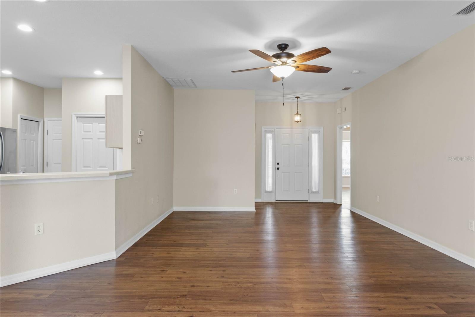 Property Photo:  4432 Waterford Drive  FL 33859 