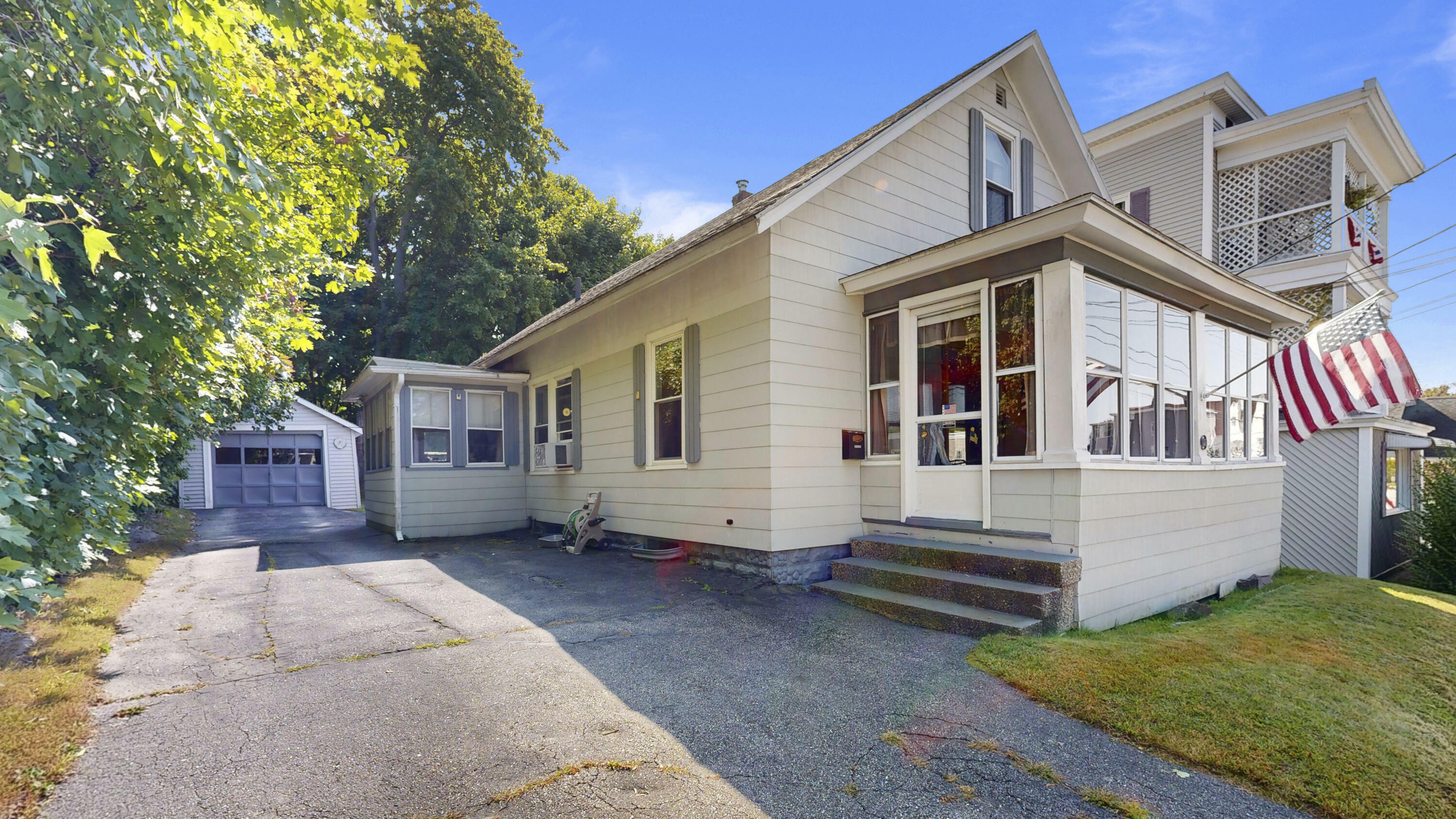Property Photo: 129 Rosedale Street ME 04240