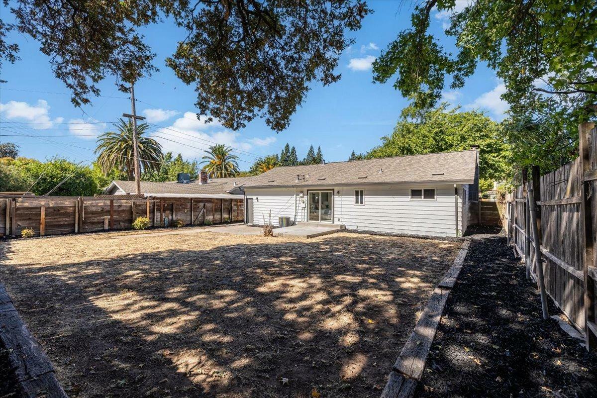 Property Photo:  4960 Heatherdale Lane  CA 95608 