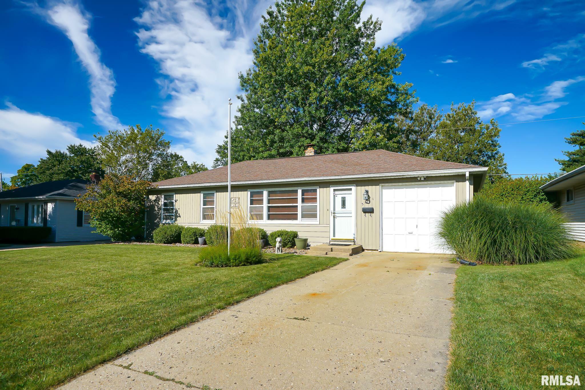 Property Photo:  3001 N Victoria Avenue  IL 61604 