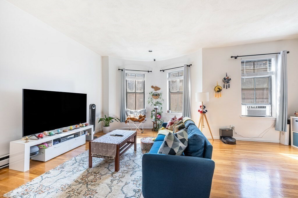 Property Photo:  102 E Brookline 3  MA 02118 