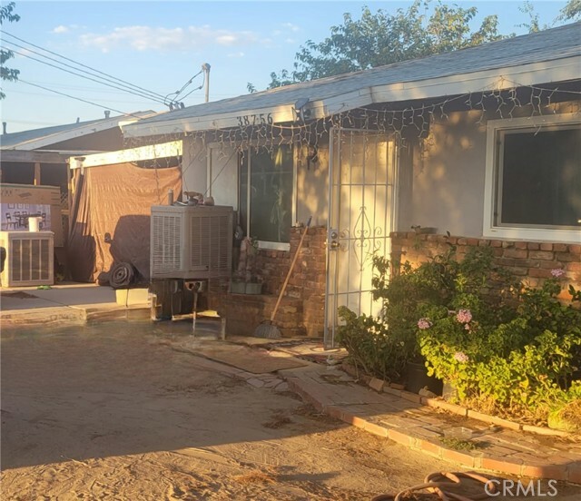 Property Photo:  38756 16th Place  CA 93550 