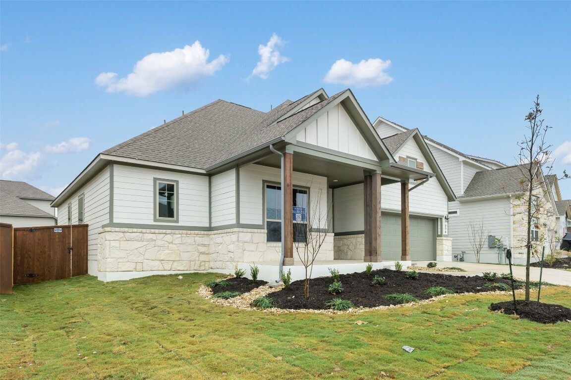 Property Photo: 376 Sage Thrasher Circle TX 78620