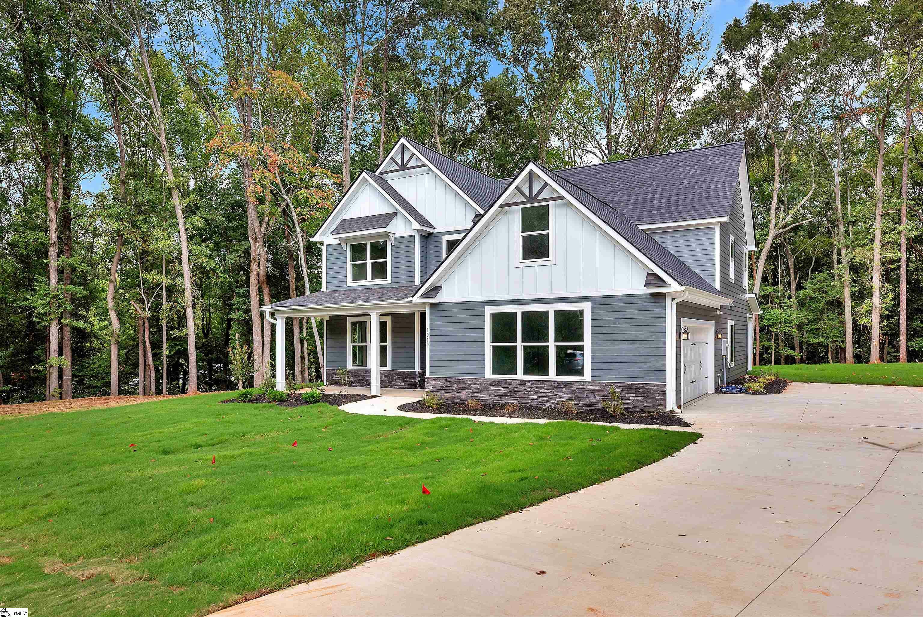 Property Photo:  1010 Hickory Hollow Road  SC 29621 