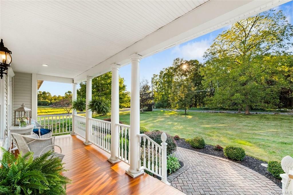 Property Photo:  1 Bella Vista Court  NY 10916 