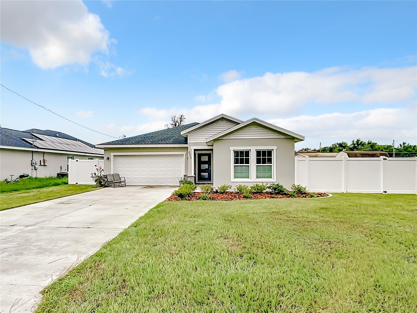 Property Photo:  8964 SE 158th Street  FL 34491 