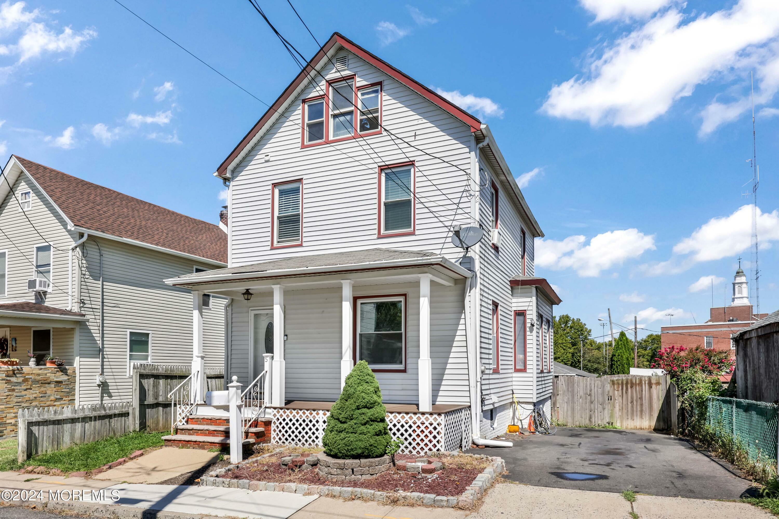 Property Photo:  5 Dolan Street  NJ 08872 