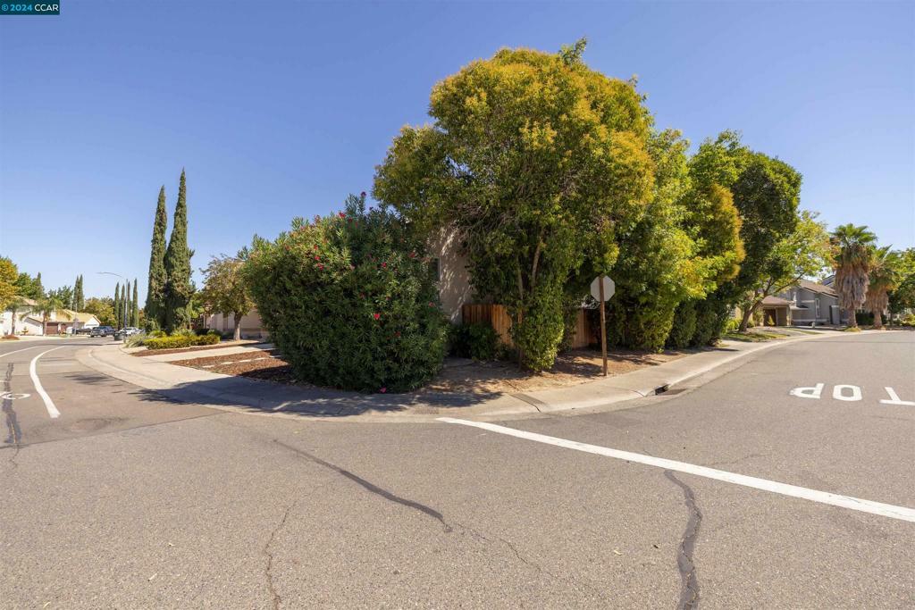 Property Photo:  8940 Redwater Dr  CA 95843 