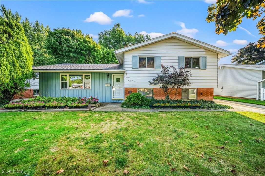 Property Photo:  1187 Golden Gate Boulevard  OH 44124 