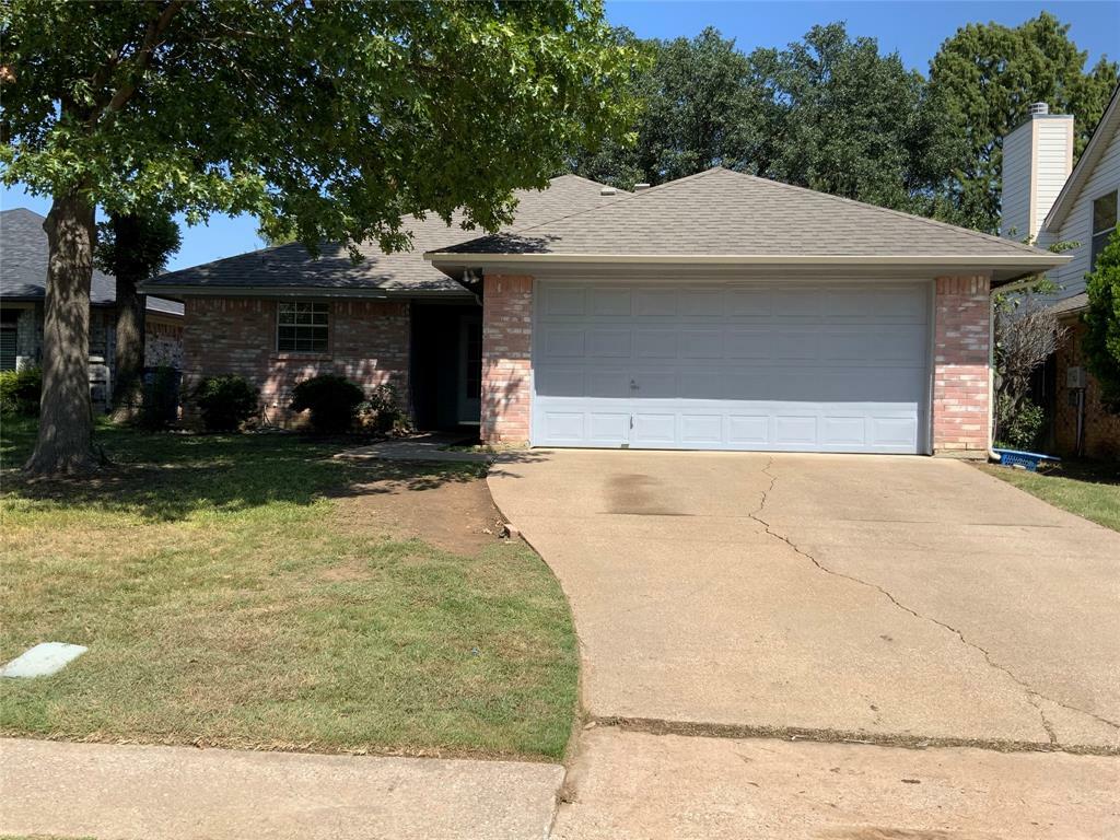 Property Photo:  1400 Kynette Drive  TX 76040 