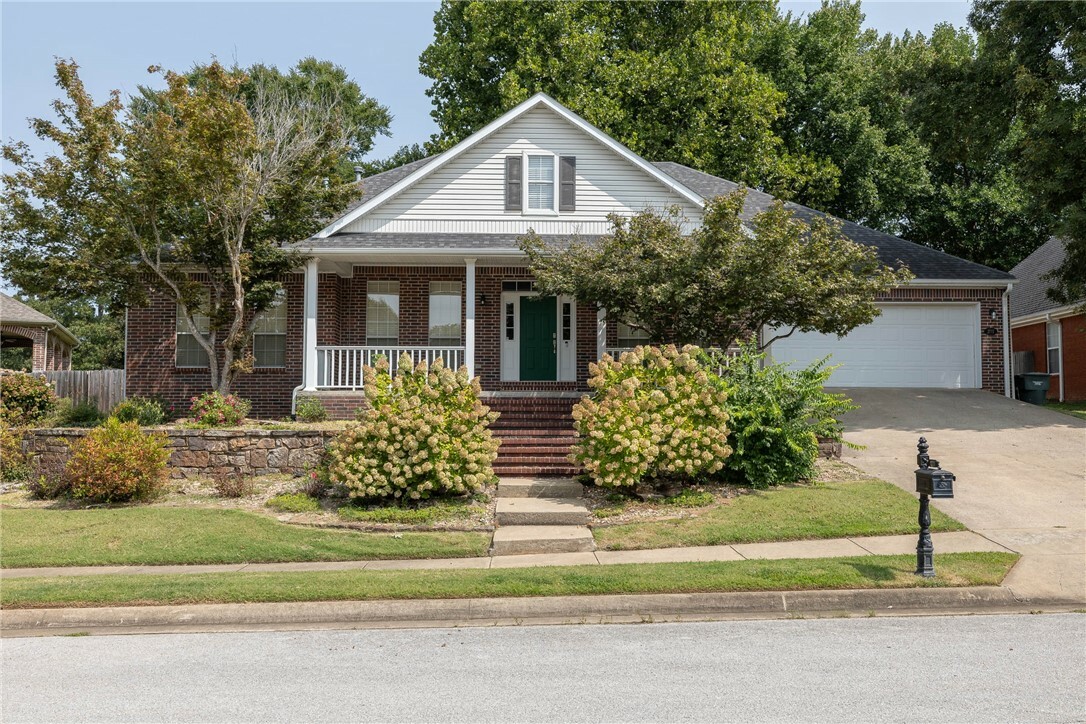 2772 N Shadybrook Cove  Fayetteville AR 72703 photo