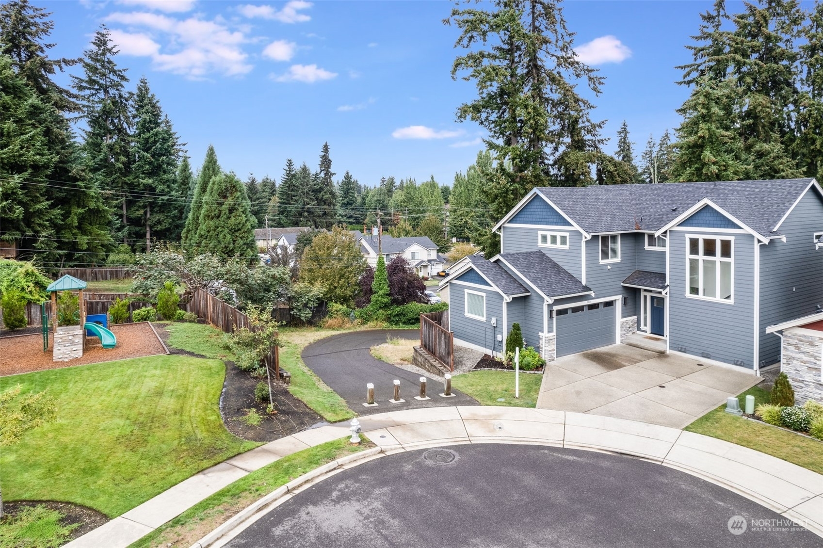 Property Photo:  10605 129th Street E  WA 98374 