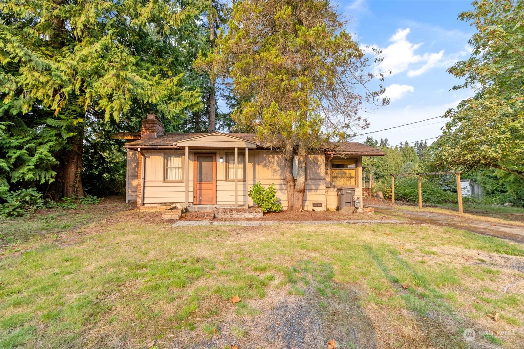 Property Photo:  20814  Locust Way  WA 98036 