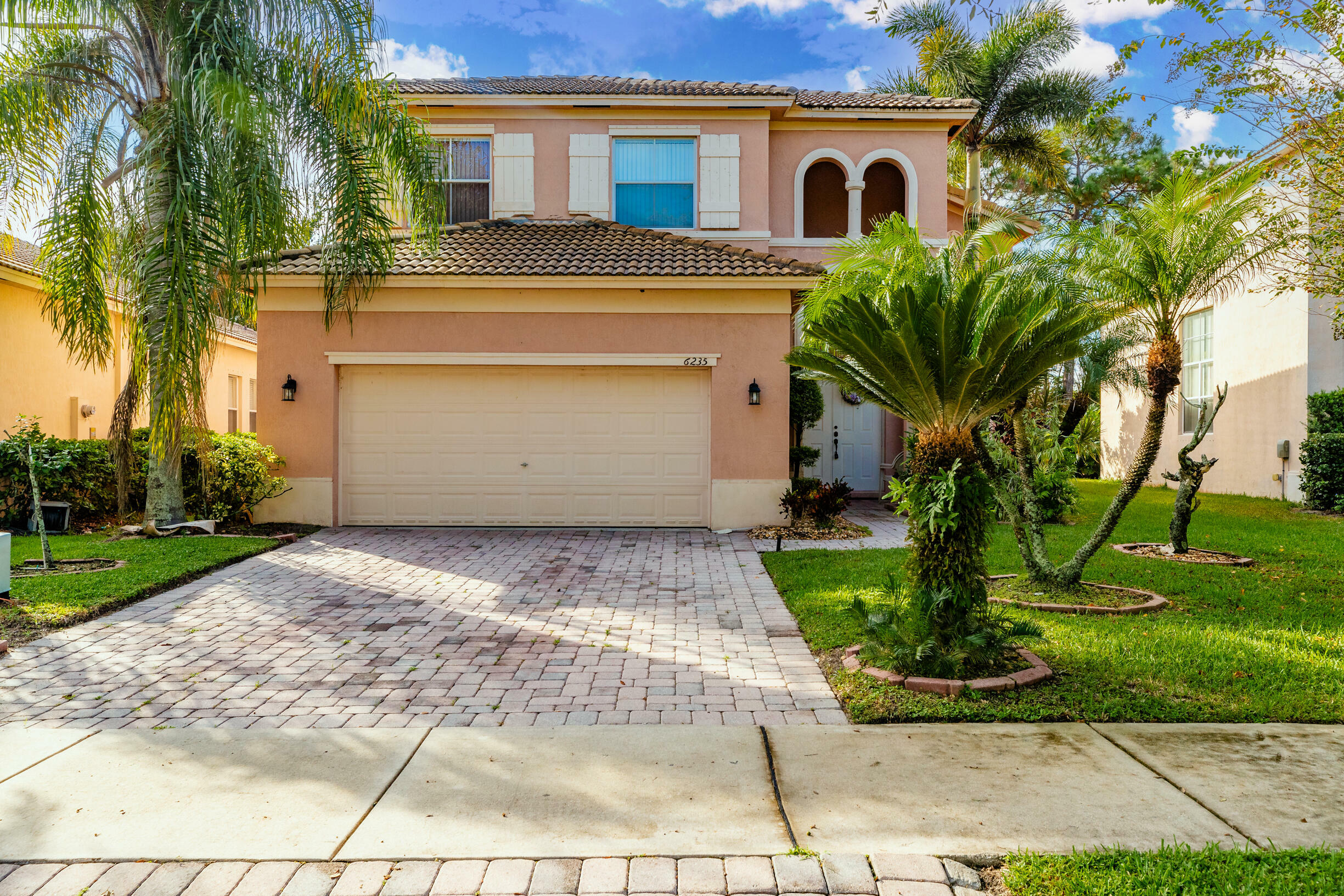 Property Photo: 6235 Arlington Way FL 34951