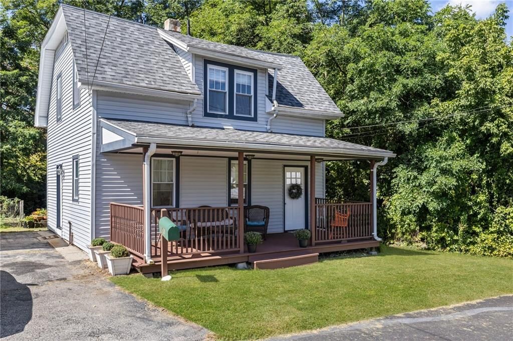 Property Photo:  224 Villa Avenue  RI 02904 