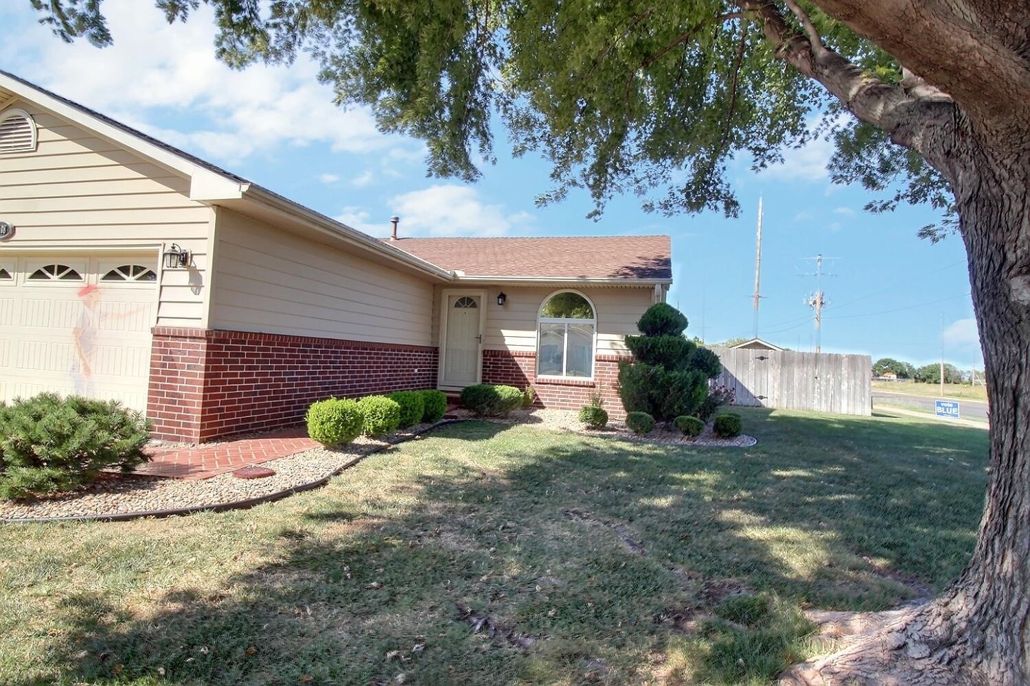 Property Photo:  9518 E Carson St  KS 67210 