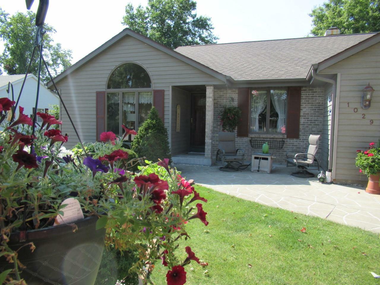 Property Photo:  1029 Sentinel Drive  WI 53546 