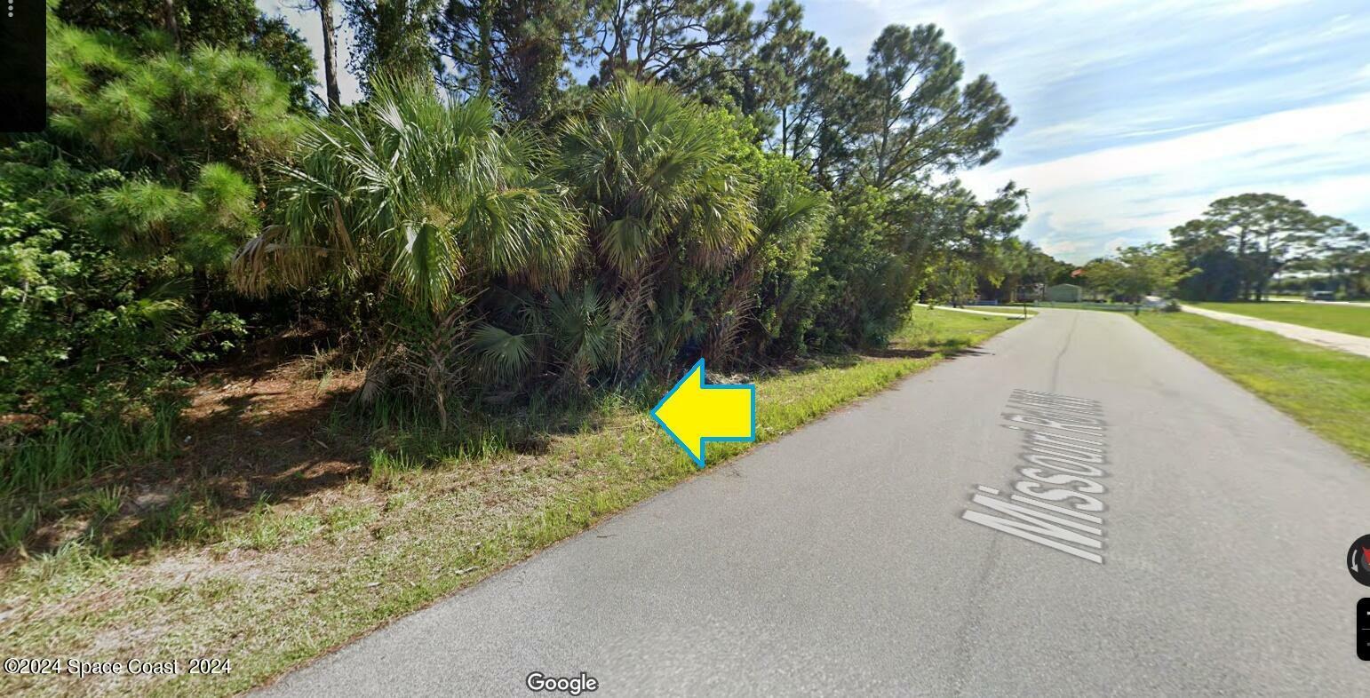 Property Photo:  1759 Missouri Road NW  FL 32907 