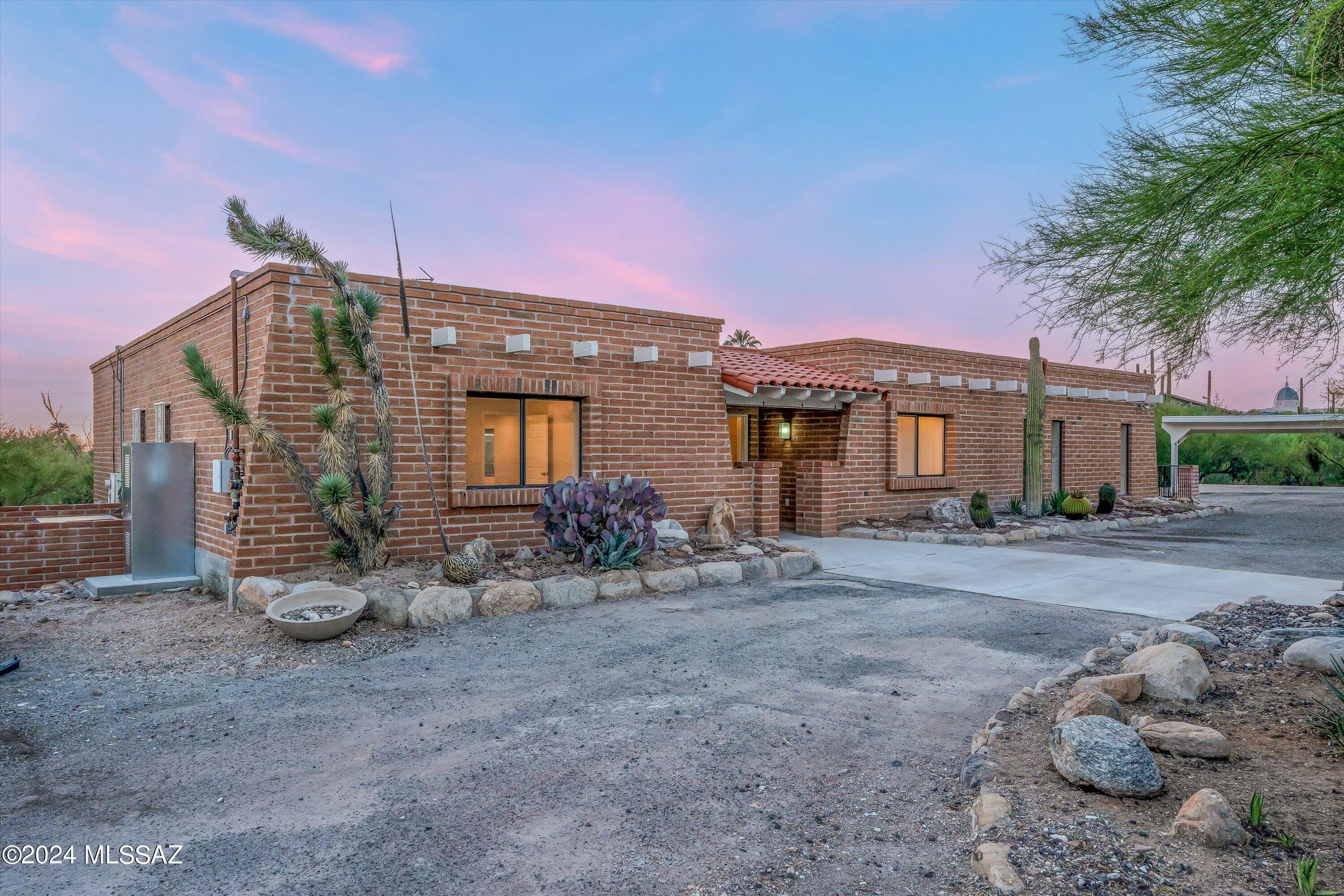 Property Photo:  1730 E Skyline Drive  AZ 85718 