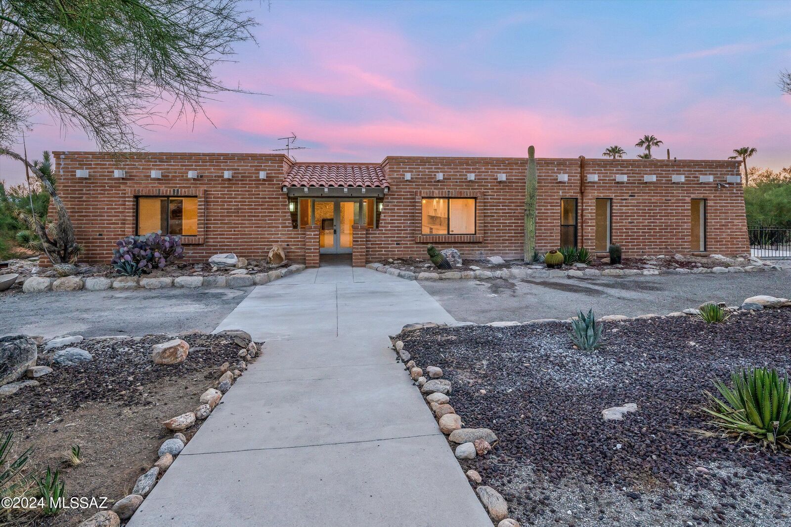 Property Photo: 1730 E Skyline Drive AZ 85718