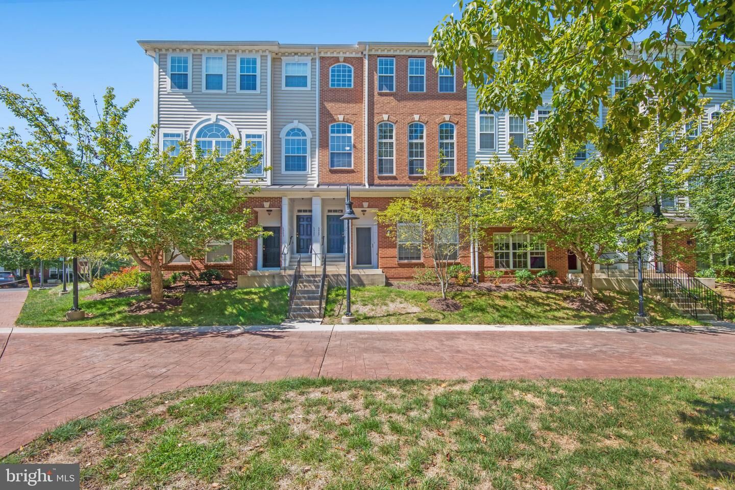 Property Photo: 6087 Aster Haven Circle 140 VA 20169