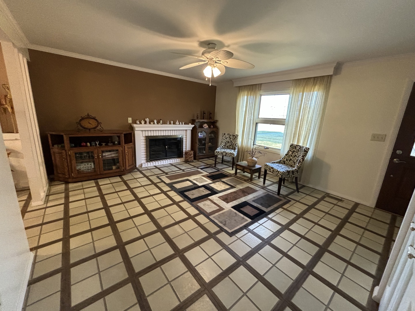 Property Photo:  1725 Cedarbrook Court 1725  IL 60178 