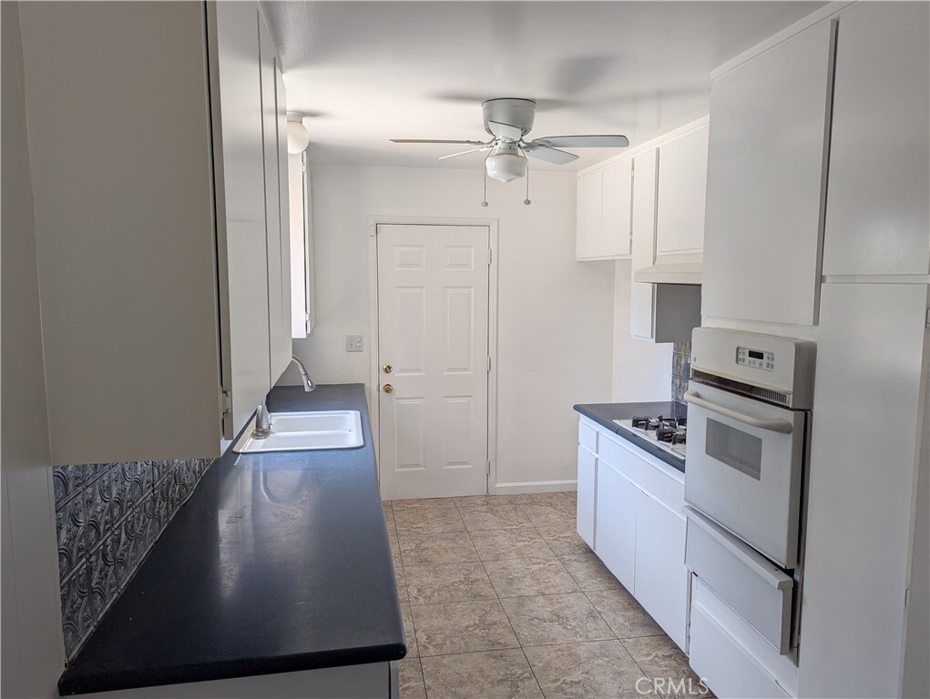 Property Photo:  2608 E Rose Avenue  CA 92867 