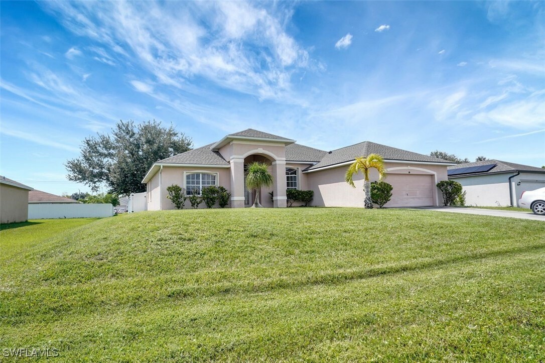 Property Photo:  1718 SW 2nd Avenue  FL 33991 