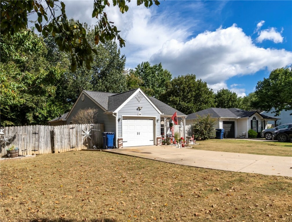 Property Photo:  2041 Wood Tree Court  AR 72761 